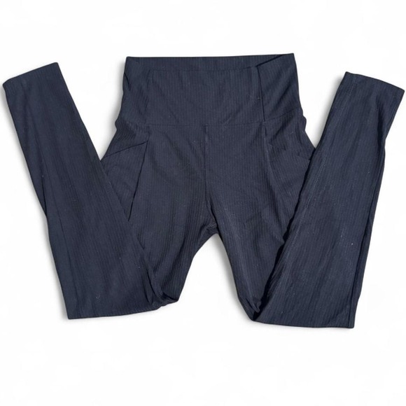 Black REI brand leggings with pockets - Picture 2 of 5